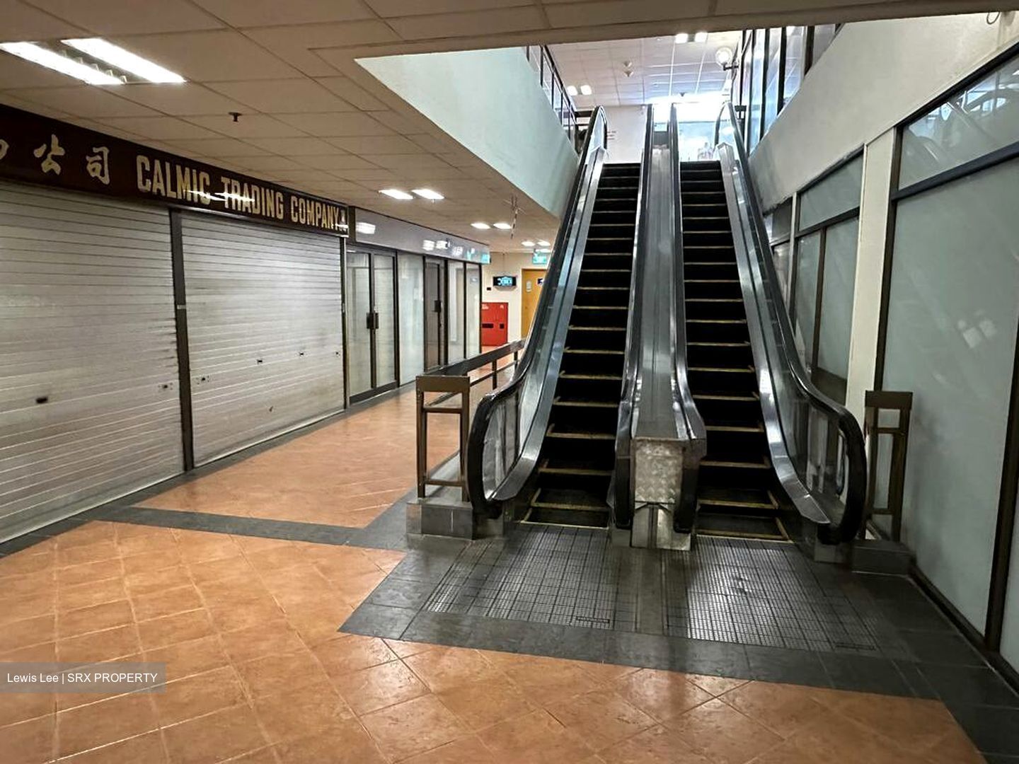 Sim Lim Tower (D8), Shop House #511425161